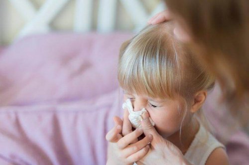 Flunssa voi aiheuttaa yöllistä yskää lapsella