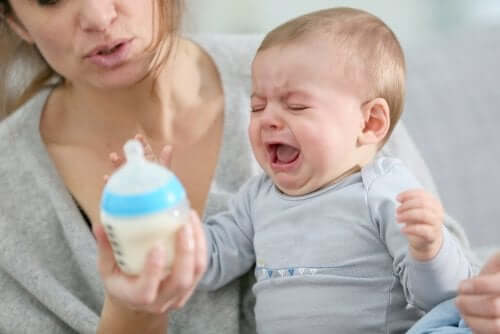 Ravistellun vauvan oireyhtymä: syyt ja oireet