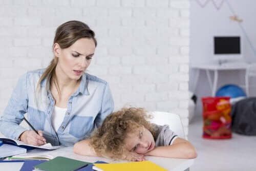 Miten huomata lapsen tarkkaavaisuus- ja ylivilkkaushäiriö ajoissa?