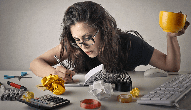 työt aiheuttavat ahdistusta