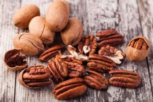 rasvaisia ruokia: pähkinät