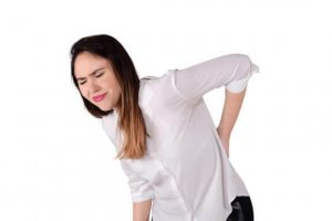 Iskiashermokivun lievittäminen venytyksillä