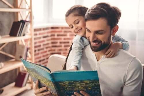Lapsi on helpompi saada kiinnostumaan lukemisesta, jos vanhemmatkin lukevat