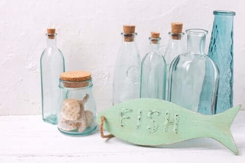 Merihenkinen sisustus syntyy meriaiheisilla esineillä