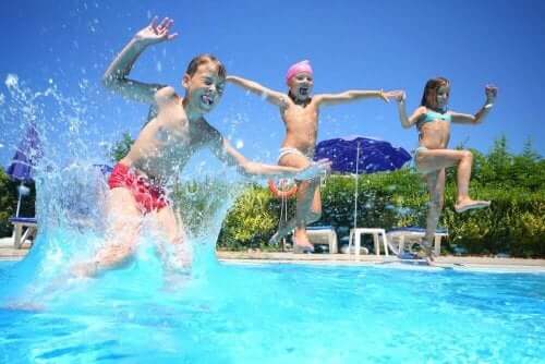ylikuormittuneita aktiviteeteista: lapset ui
