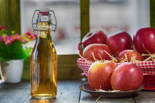 omenaviinietikkaa nielutulehduksen oireiden hoitoon