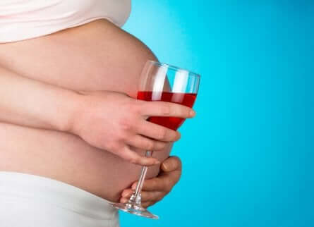 alkoholi on haitaksi raskaudelle
