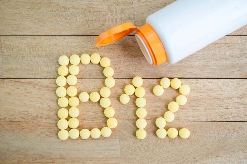 B12-vitamiinin puute voi johtua myös epätasapainoisesta ja epäterveellisestä ruokavaliosta