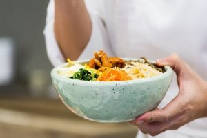 Bibimbap – herkullinen korealainen riisiruoka