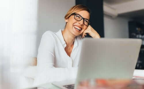 Ilmanpuhdistin sopii myös työpaikalle