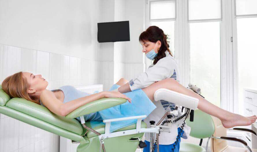 naiselle tehdään papakoe