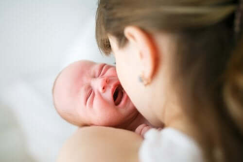 Vauvojen pahoinvoinnin ja oksentelun ehkäisy