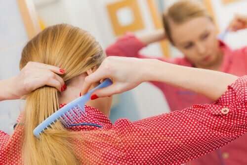 Hiustenlähdön ehkäisy: terve päänahka viidellä vinkillä