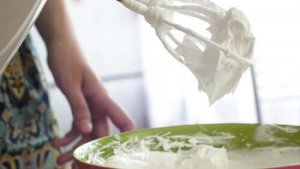 Kasvipohjaisia kermoja: 5 hyvää vaihtoehtoa