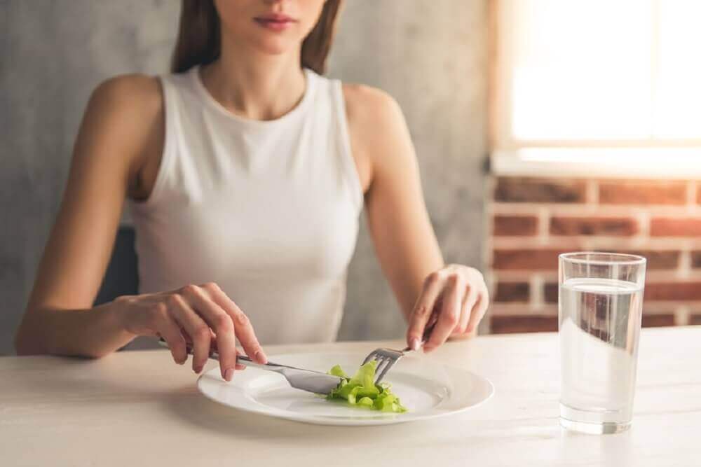 Ruoansulatuskanavasta johtuva halitoosi voi aiheutua aterioiden väliin jättämisestä