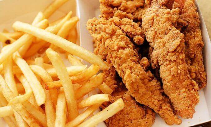 Tyydyttynyttä rasvaa sisältävät ruoat nopeuttavat ikääntymistä