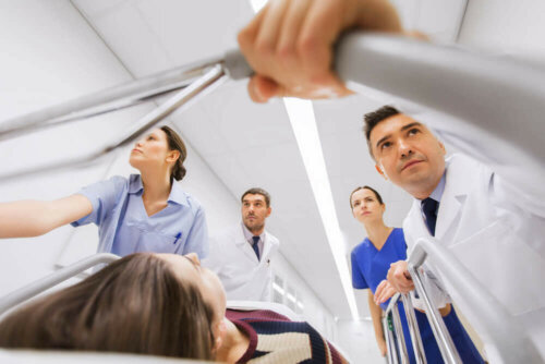 Addisonin taudin salakavalat oireet ja vakavuus tuovat diagnoosin tekemiseen omat haasteensa, sillä pitkälle edennyt lisämunuaisen vajaatoiminta voi pahimmassa tapauksessa vaarantaa jopa potilaan hengen