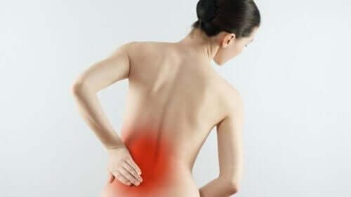 Selkärangan nivelrikko aiheuttaa kipua selässä