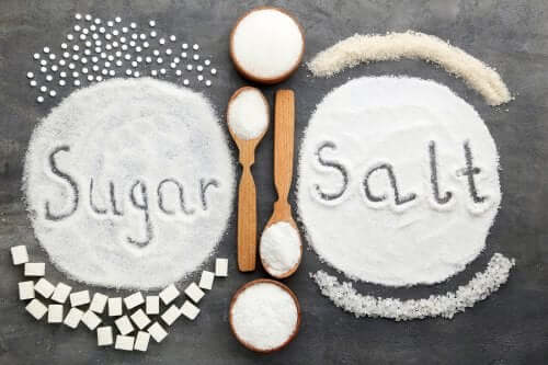 Sokeri vai suola: kumpi on liiallisena epäterveellisempää?