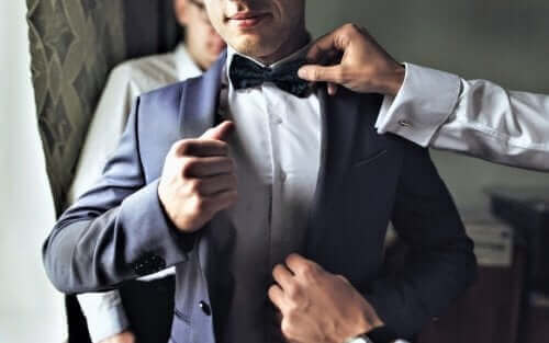 Sulhasen tulee huolehtia omasta puvustaan