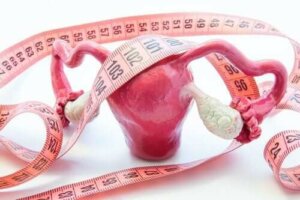 Adenomyoosi: oireet, diagnosointi ja hoito