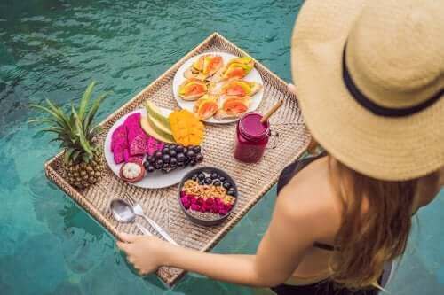 Vältä lihominen kesällä näillä ruokailutottumuksilla