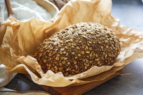 2 reseptiä vähähiilihydraattisen leivän valmistukseen