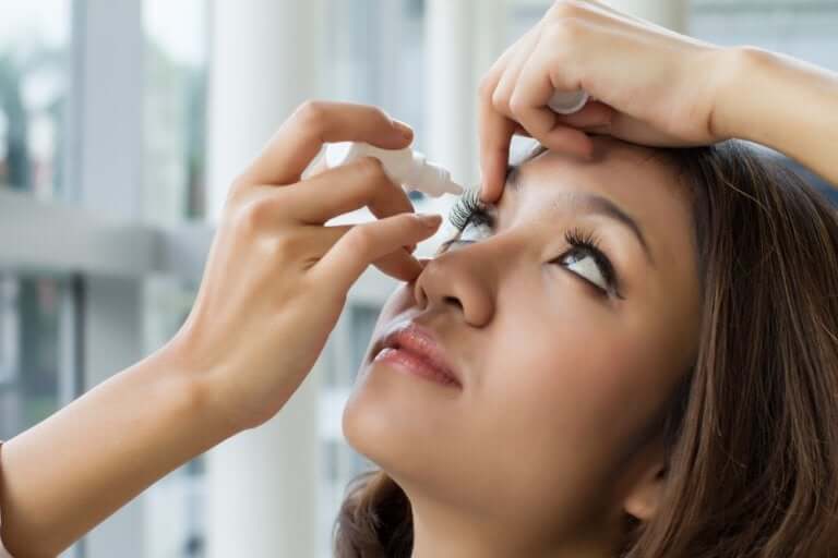 Oksimetatsoliini-silmätipat on tarkoitettu silmän ärsytystilojen hoitoon