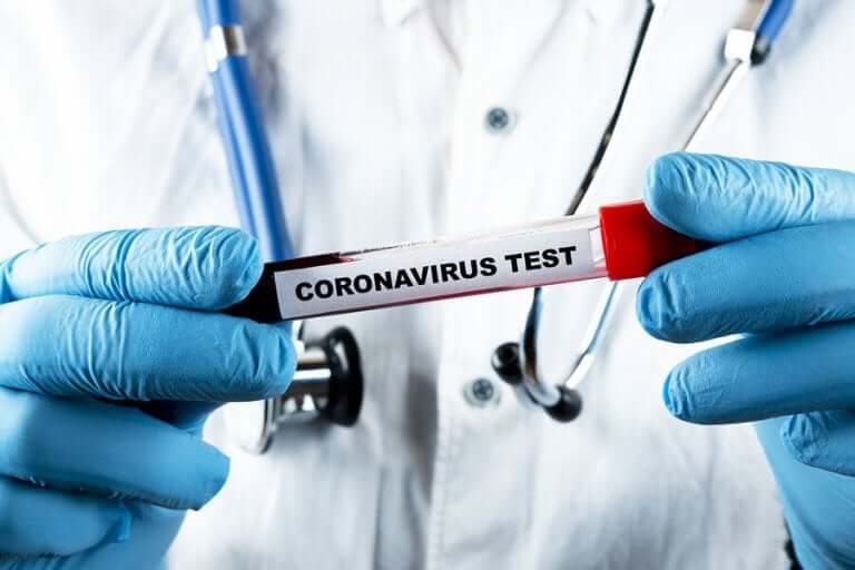 Erilaiset testit koronaviruksen tunnistamiseksi