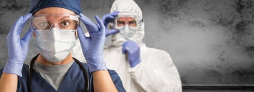 Monet terveydenhuollon työntekijät saavat koronaviruksen suojavarustepuutteen vuoksi.