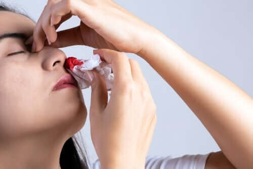Mistä nenäverenvuoto johtuu? 9 tärkeintä syytä