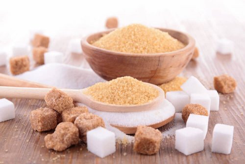 Onko tumma sokeri terveellisempää kuin valkoinen sokeri?
