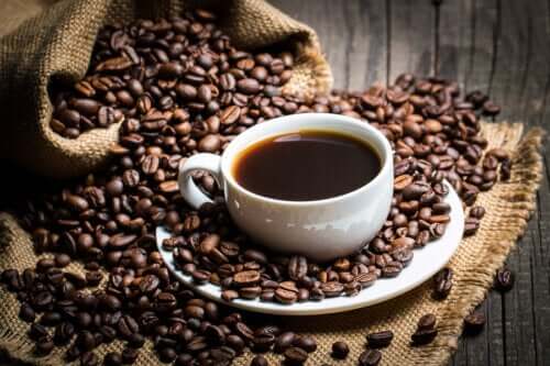 Mitä tiede sanoo kofeiinin kulutuksesta?