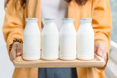 Kummat ovat parempia: täysmaitotuotteet vai vähärasvaiset maitotuotteet?
