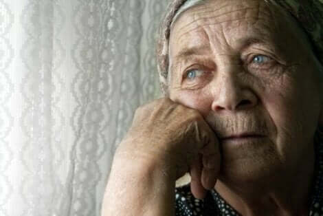Yksinäisyys vanhuksilla vaikuttaa haitallisesti terveyteen