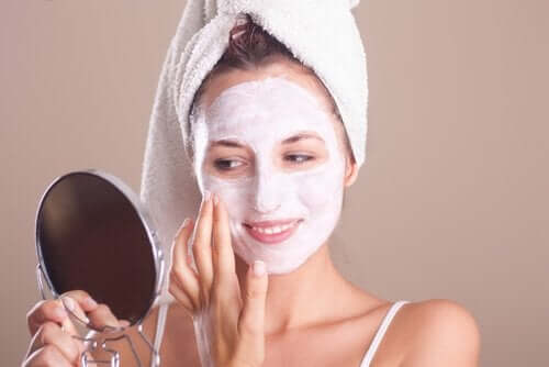 Kuinka parantaa ihon kuntoa vaihdevuosien aikana?