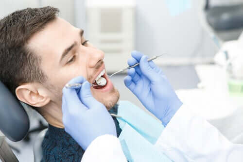 Reikiä hampaisiin aiheuttavat bakteerit
