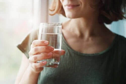 Riittävä nesteen juominen on tärkeää mikrobiomille