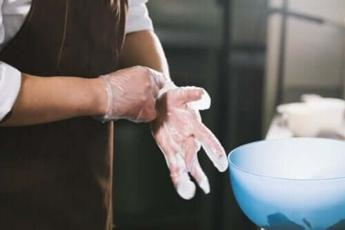 Ristikontaminaation välttämisessä tärkeää on hyvä hygienia keittiössä