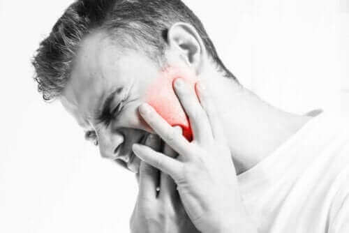 Purentaelimistön toimintahäiriö eli TMD aiheuttaa kipua.