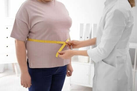 Alaselkäkipu johtuu joskus ylipainosta, mistä syystä painonhallinta on tärkeää