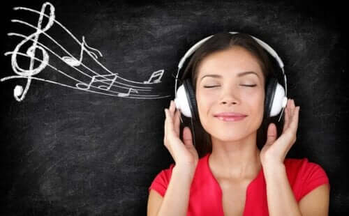 Musiikin kuuleminen korvissa on yksi tinnituksen muoto