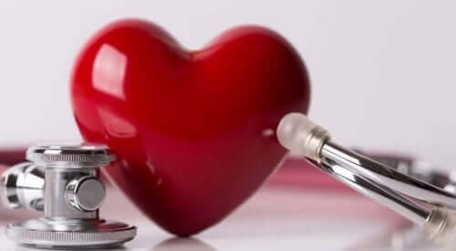 Sydämen sivuäänet voidaan kuulla stetoskoopilla