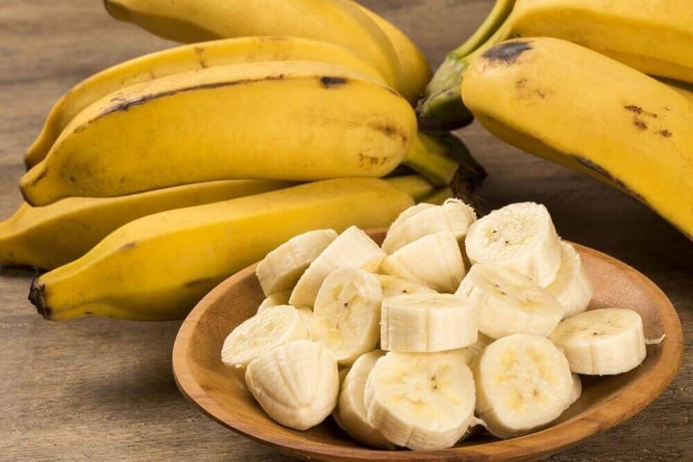 Jos kärsit vatsahaavasta, kannattaa ruokavalioon sisällyttää banaania.