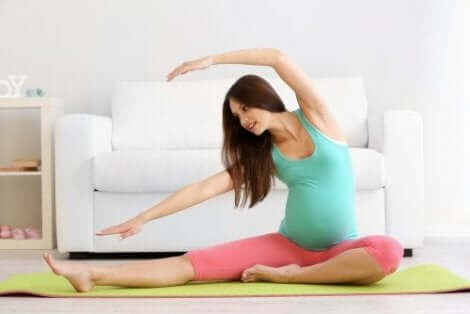 Liikunta voi vähentää luukipua raskausaikana