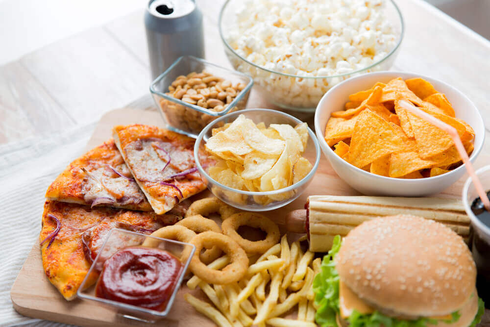Jos kärsit vatsahaavasta, kannattaa vältellä rasvaista ruokaa.