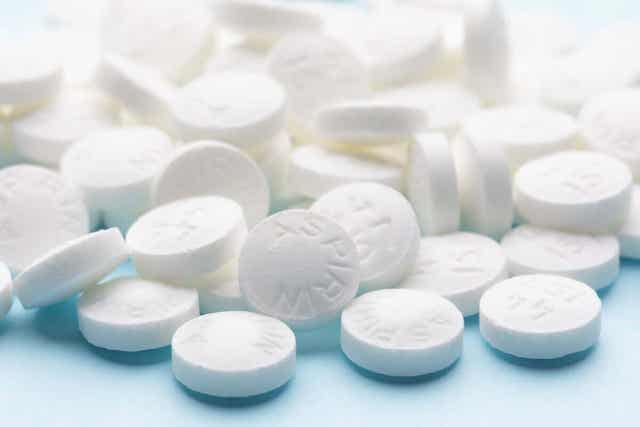 Aspiriinista valmistettava kotihoito voi auttaa pääsemään eroon kirjoittajan kovettumasta.