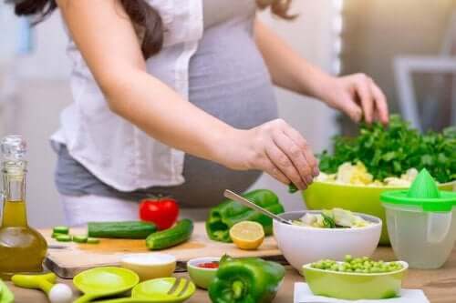 Mitä raskausaikana tulisi syödä
