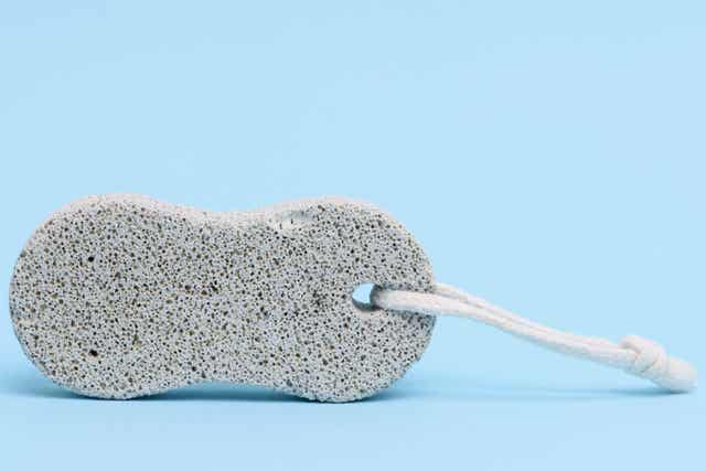 Hohkakiven käytön hyödyt ilmenevä sekä kauneuden- että kodinhoidossa.