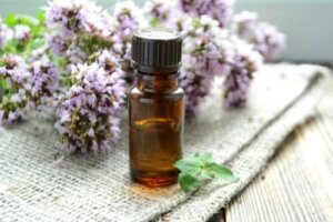 Eteeristen öljyjen käyttö sairauksien hoitoon